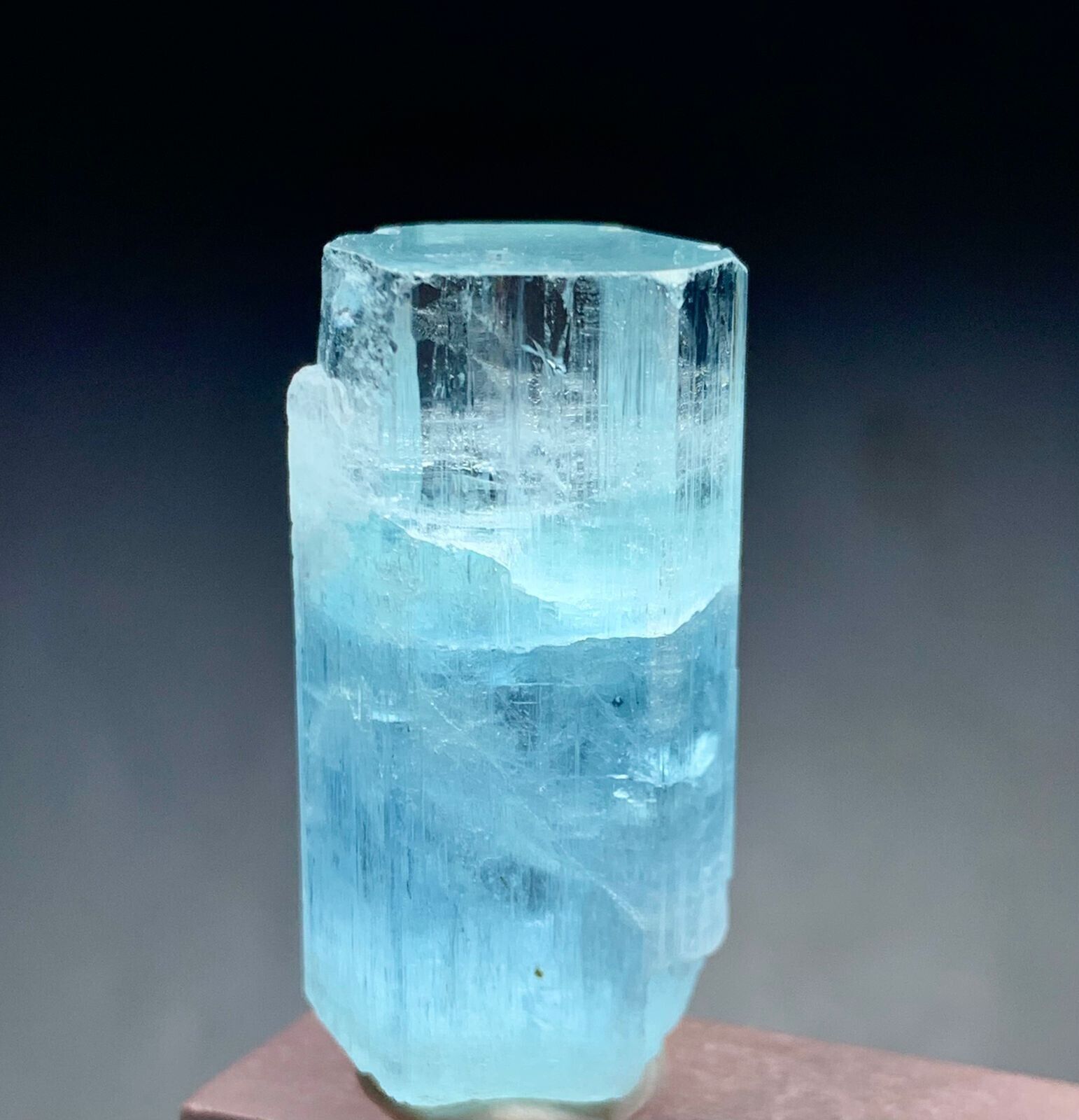 100 Cts Top Quality Terminated Aquamarine Crystal from Skardu Pakistan