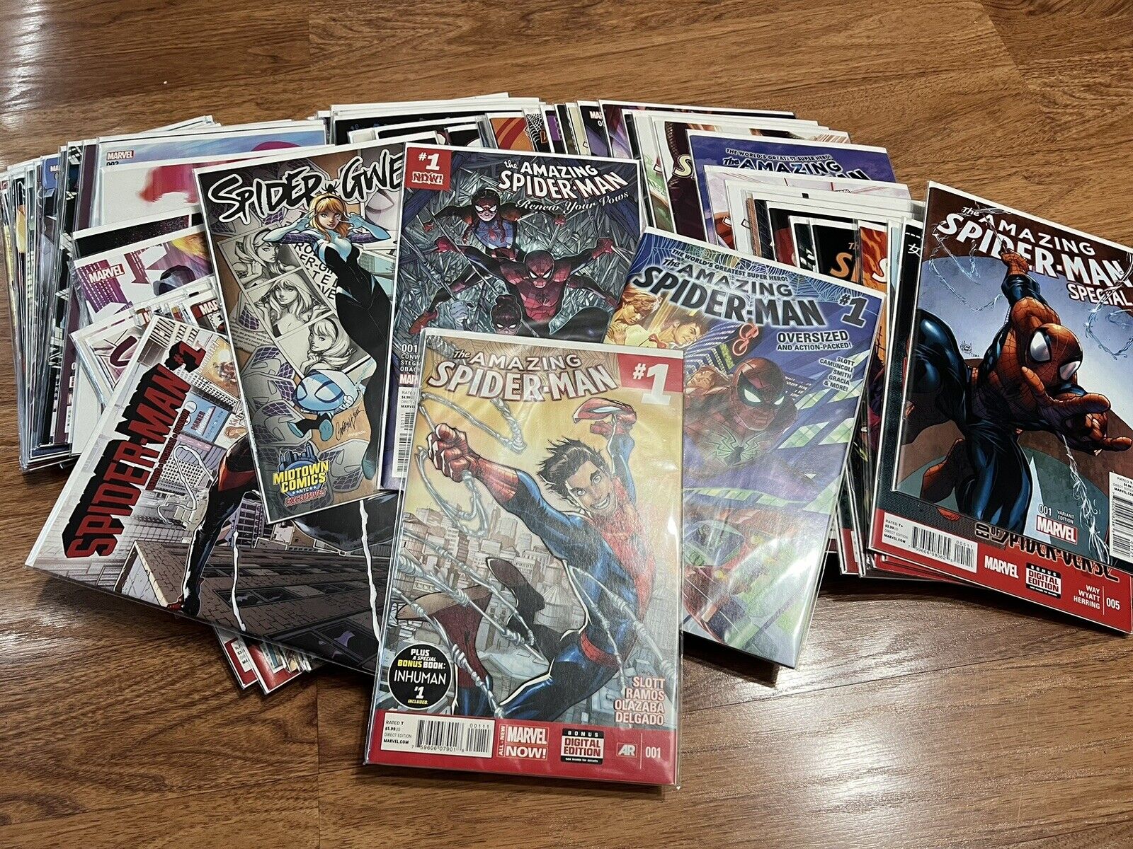 Lot of 81 Marvel Spider-Man Comic Book Issue - Renew Vows Silk Spider-Gwen Miles