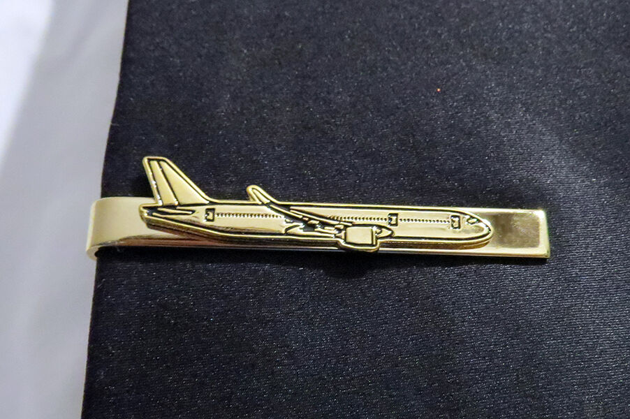 Tiebar Airbus A350 GOLD AIRPLANE Pilots Crew Maintenance metal tie clip clasp