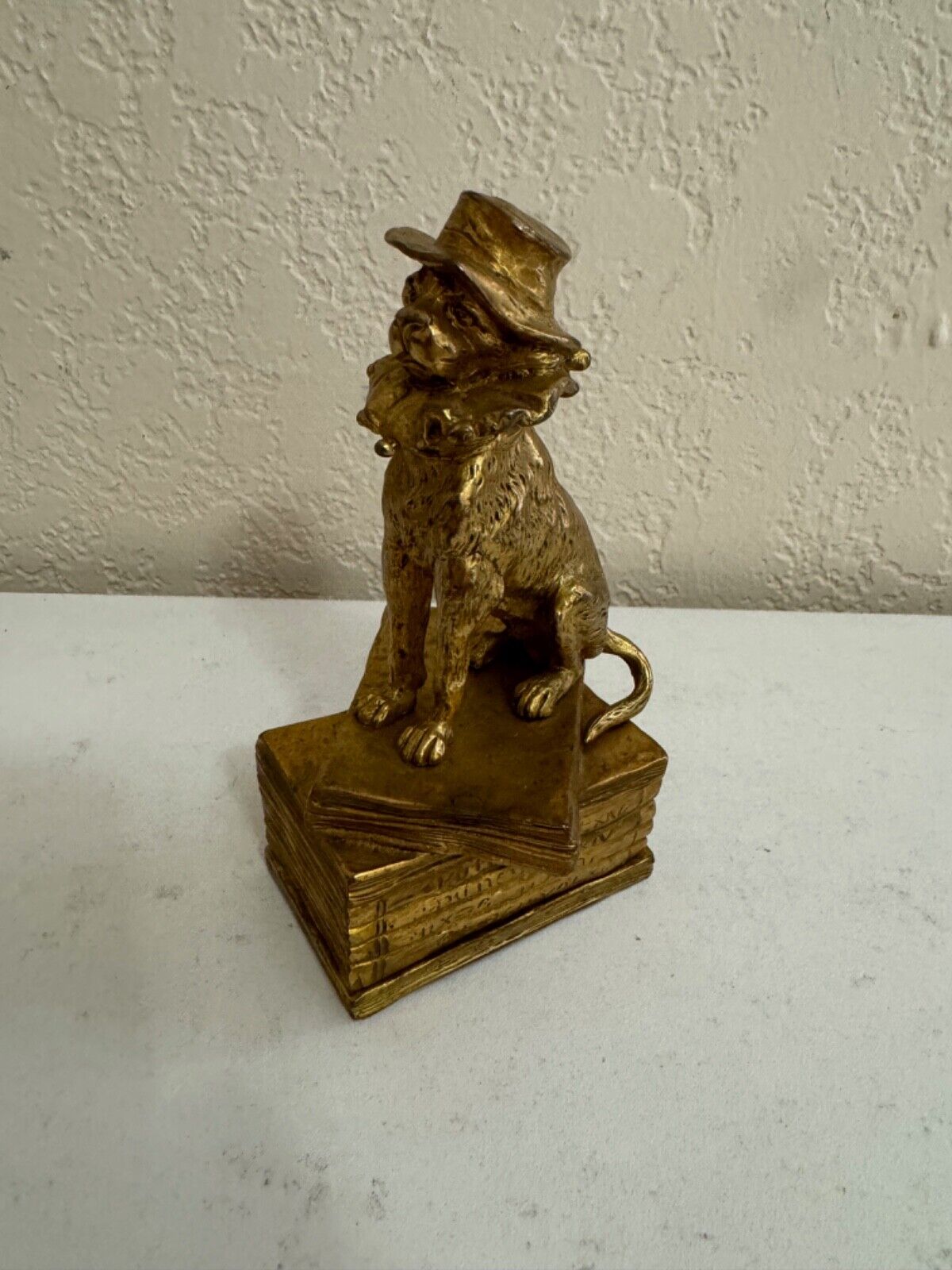 Vtg Antique Bronze Mr. Punch's Dog Toby Sitting on Books Figurine / Paperweight