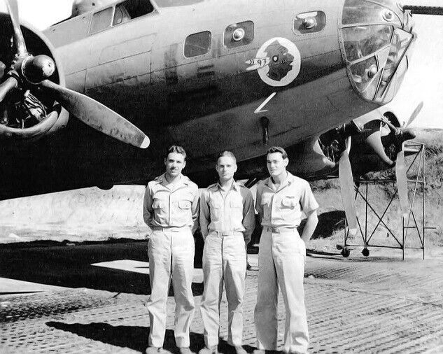 Crew of a Boeing B-17 Flying Fortress Bomber 8x10 WWII WW2 Photo 796a