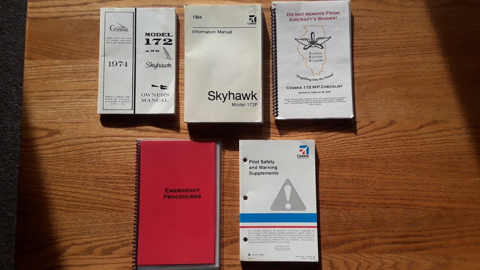 Vintage Cessna Manuals And Pilot Literature - 5 Publications 