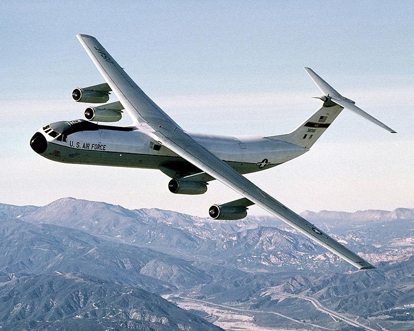 C-141 STARLIFTER IN FLIGHT US AIR FORCE 8x10 GLOSSY PHOTO PRINT