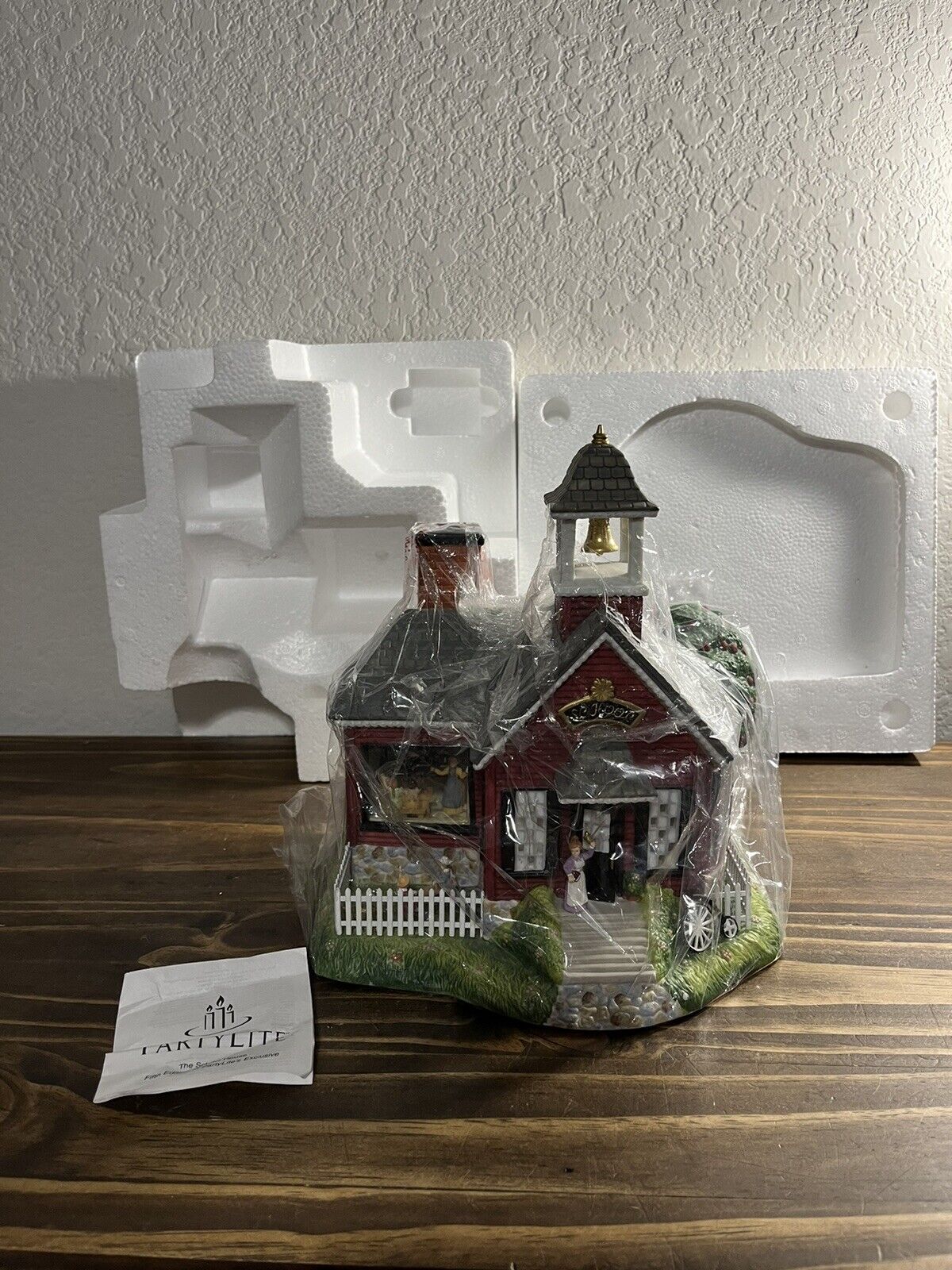 New In Box Partylite Olde World Village School House Retired P7963 Very Nice