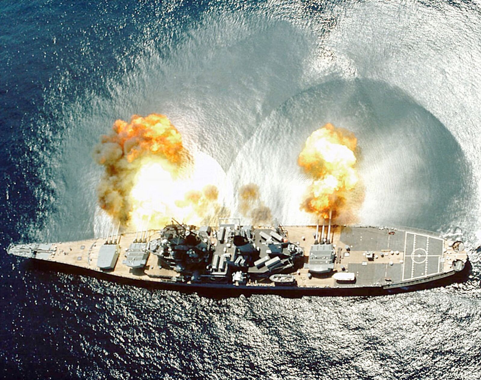 USS IOWA  BATTLESHIP FIRING Dramatic Aerial 8.5X11 PHOTO