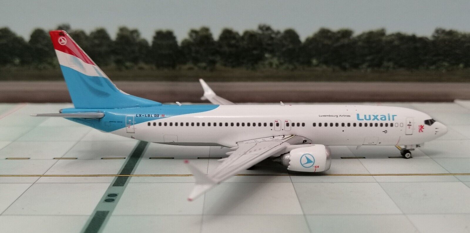 Luxair Boeing 737-8 MAX 8  LX-LBL 1/400 by Phoenix . BRAND NEW