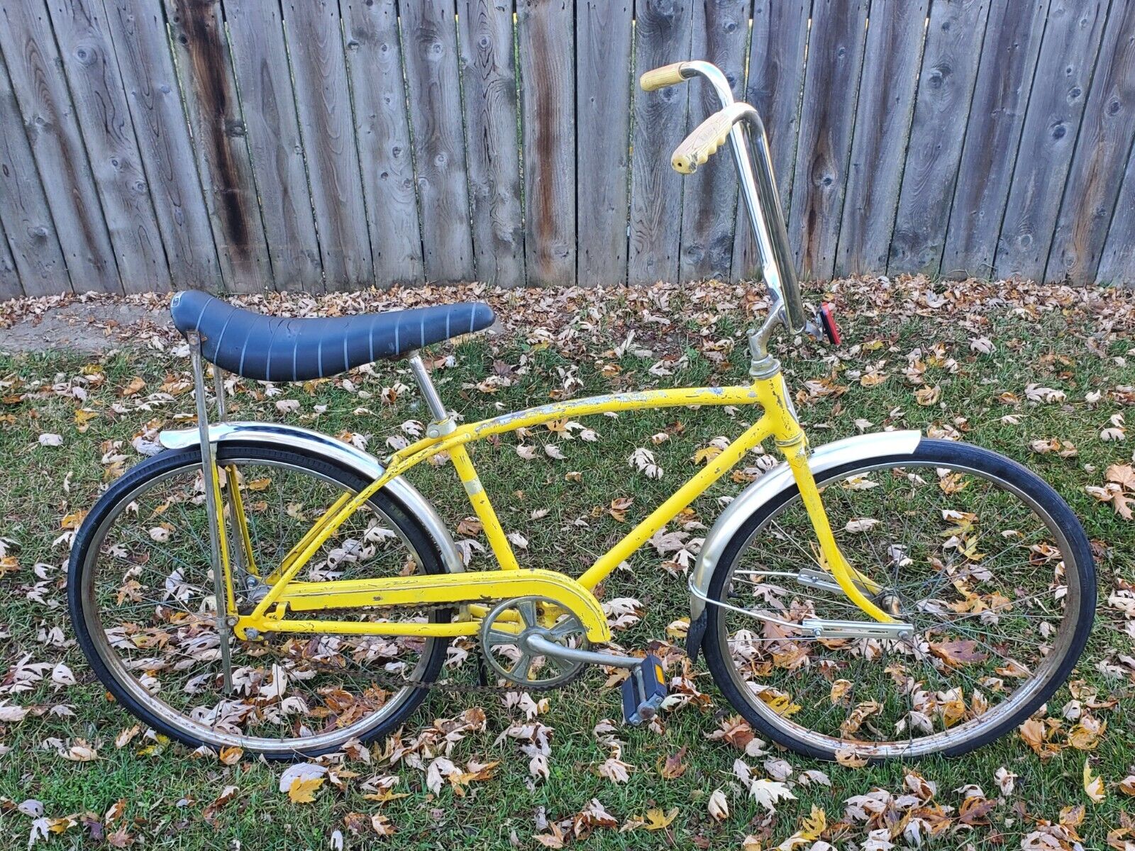 Vintage Yellow 1972 Schwinn Manta Ray Coaster Banana Seat Krate Bicycle - As-is 