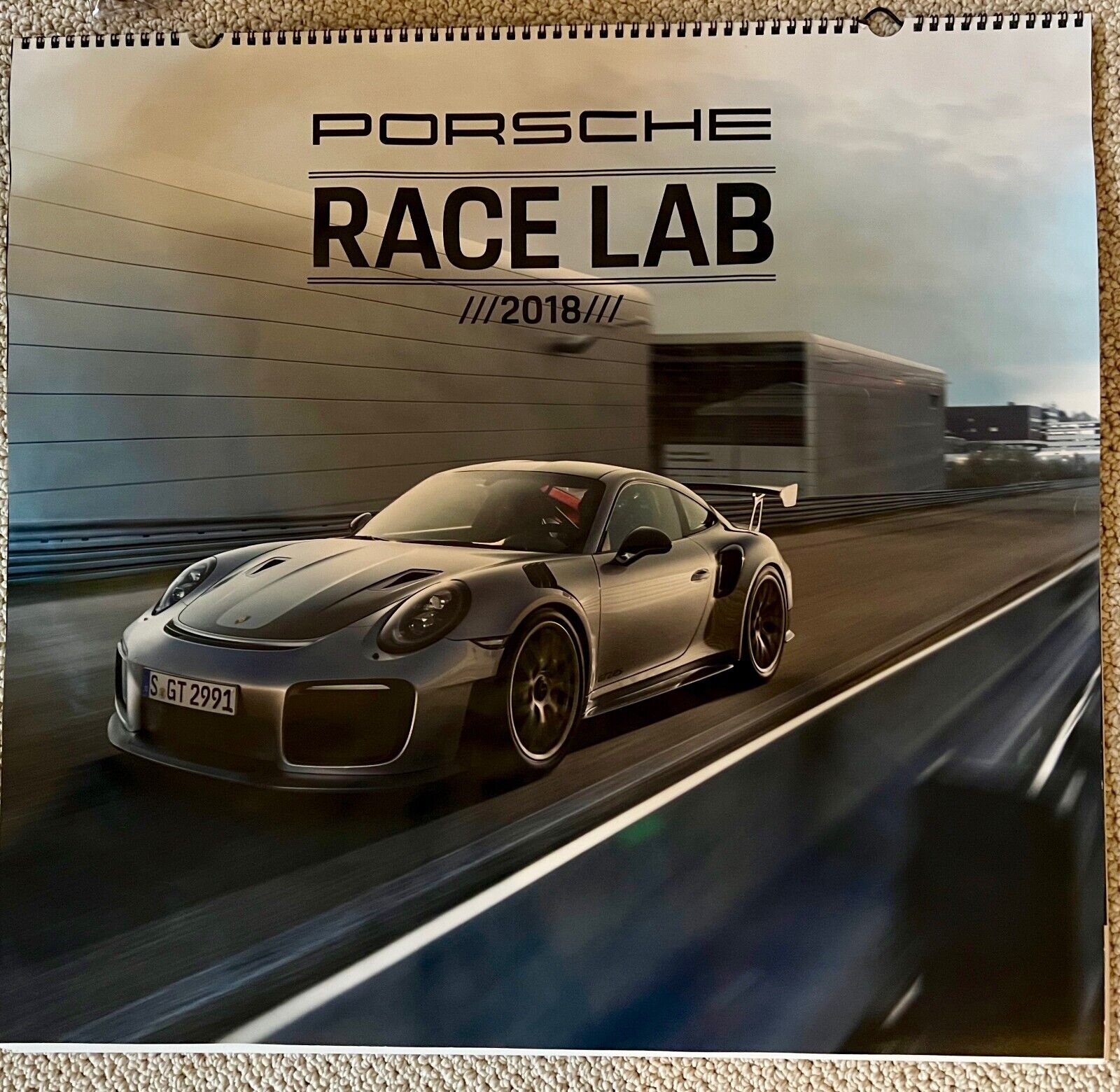 2018 Porsche Calendar RACE LAB Coin  Included 23 x 22
