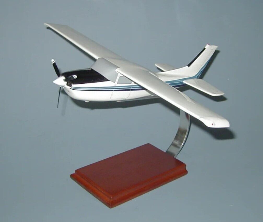 Cessna 210 Centurion Private Plane Desk Top Display 1/24 Model SC Airplane New