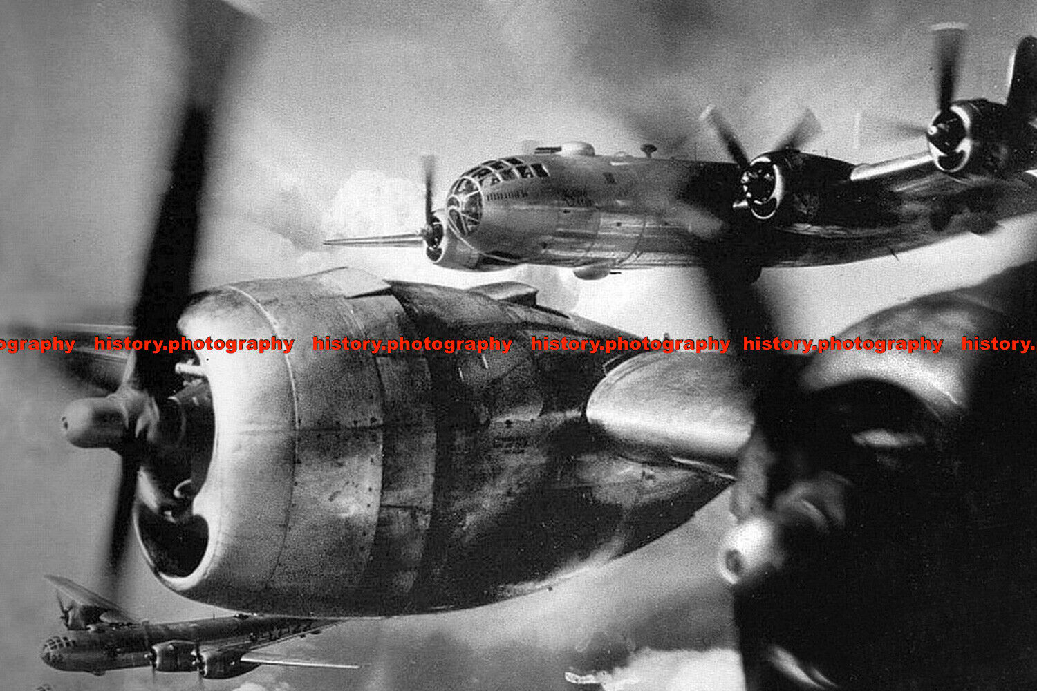 F002308 USAF Boeing B 29 Superfortresses over Japan. 1945