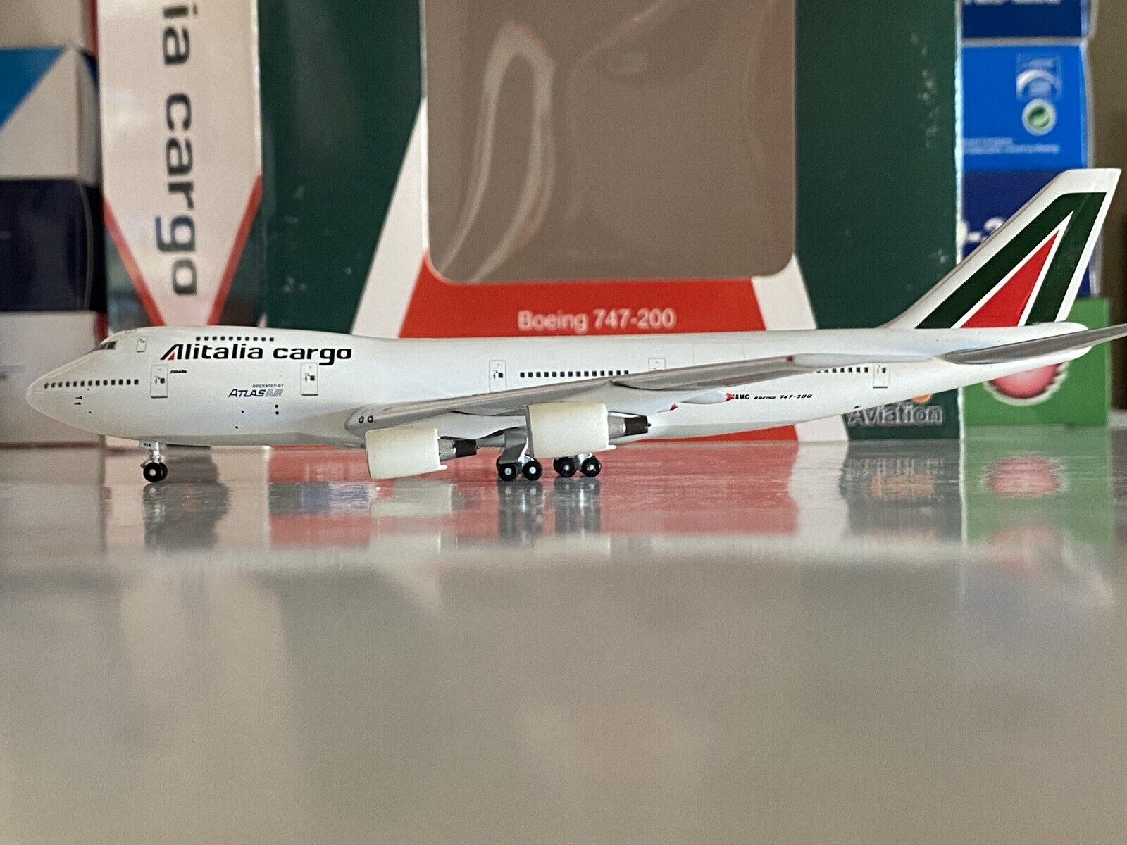 Aviation400 Alitalia Boeing 747-200 1:400 N518MC AV4742025
