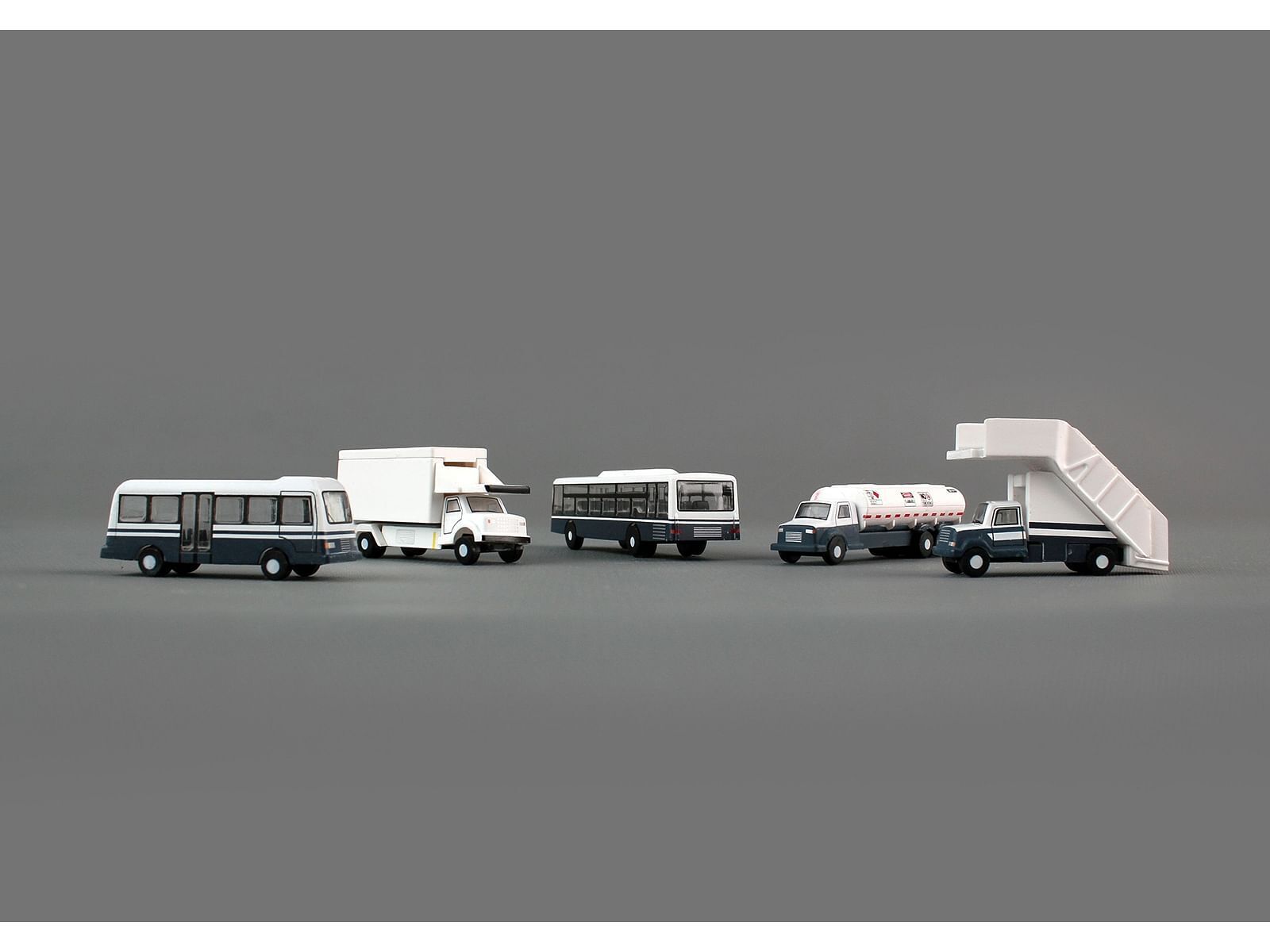 Airport Service Vehicles Set of 5 pieces \
