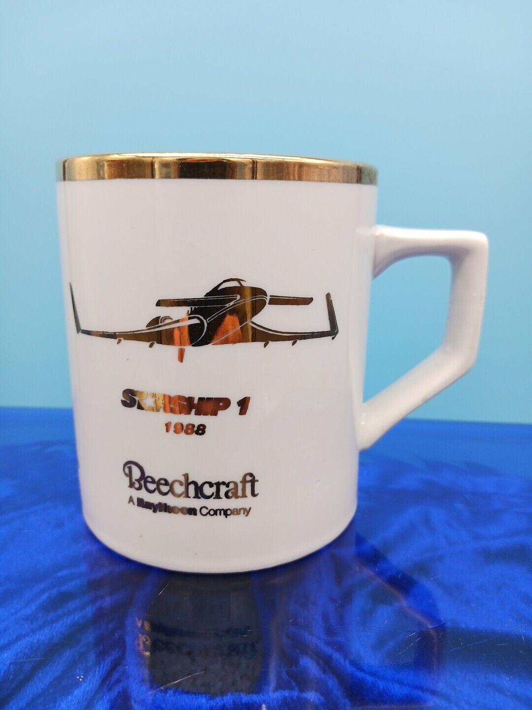 Limited Edition 1989 Beechcraft Aircraft White/Gold Trim Coffee Mug