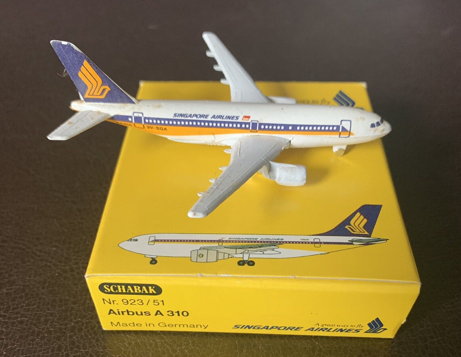 Singapore Airlines / Airbus A310 / Schabak 1:600 Scale / Excellent Condition