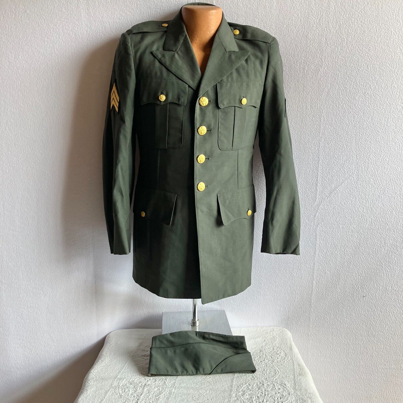 Vintage US Army Uniform Dress Jacket & Garrison Cap 35R Vietnam Era?