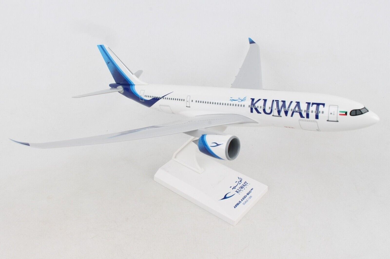 SKYMARKS (SKR1018) KUWAIT A330-800NEO (NEW LIVERY) 1:200 SCALE MODEL
