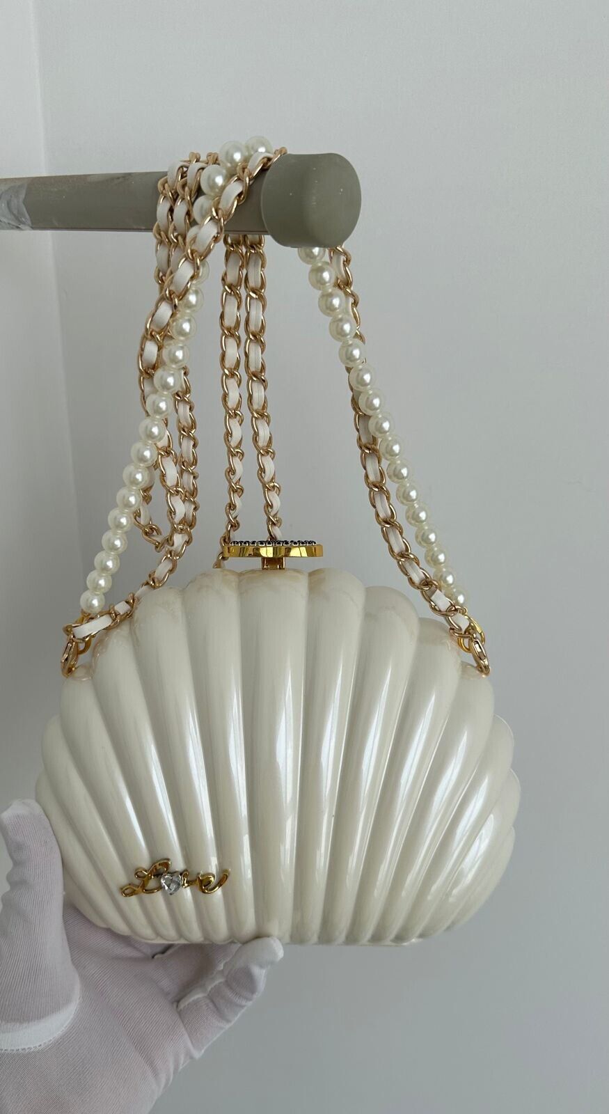 Rare Chanel Clam Shell 2way Chain Cosmetic Hand Bag Crossbody Clutch VIP White