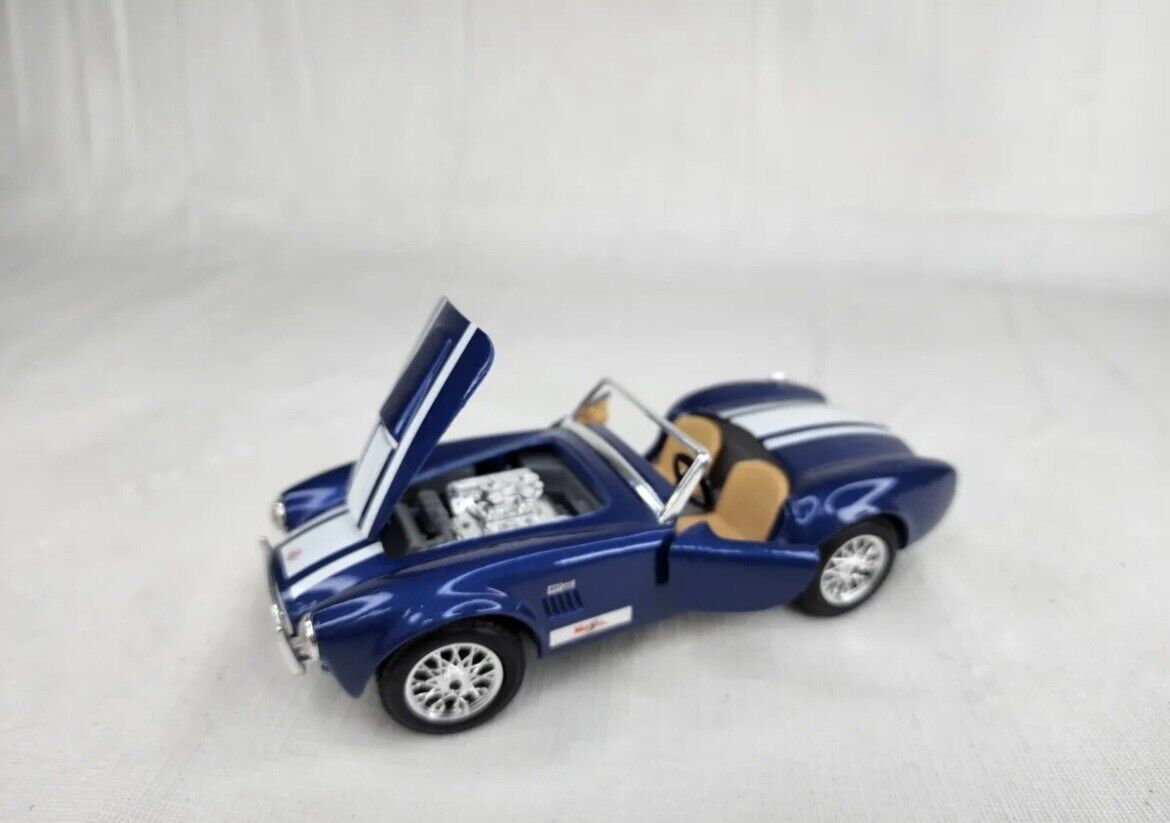 Maisto Shelby 427 Cobra 1:24 Scale Diecast Roadster Blue & White No Box 