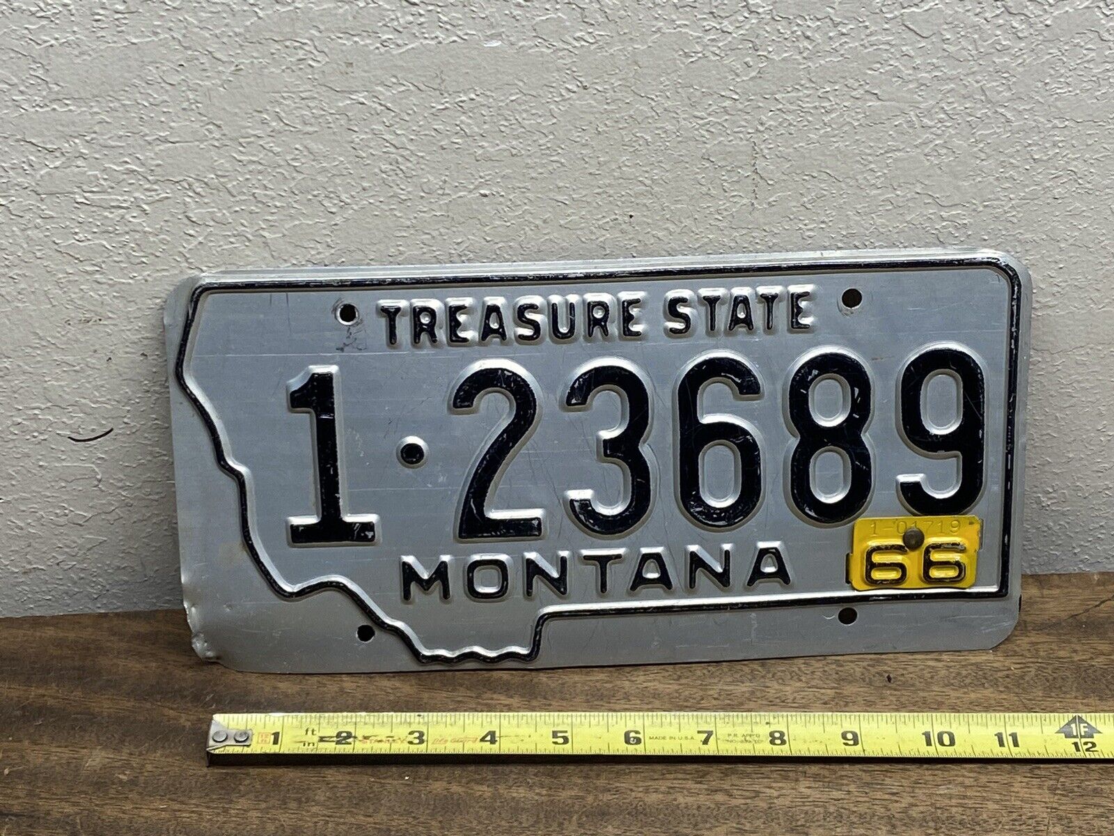 Vintage Montana license plate 1963-66 single ~Butte Silverbow County ~1-23689