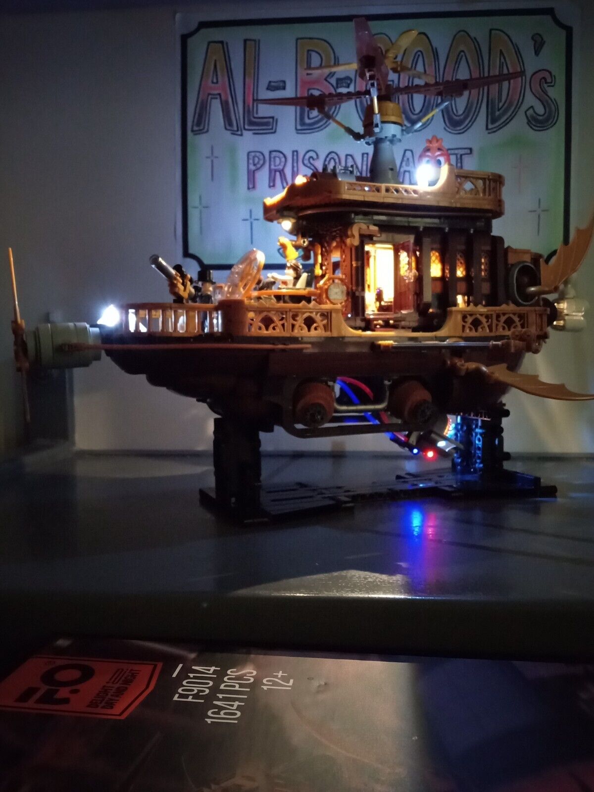 Funwhole Steampunk Airship-1,600+ Pieces-Fully Assembled-Lights Up