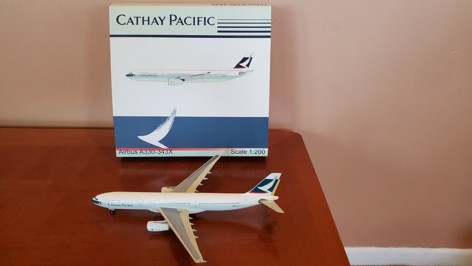 JC Wings Cathay Pacific A330-343X 1:200 XX2552 2000 cols Asia\'s World City B-HLV