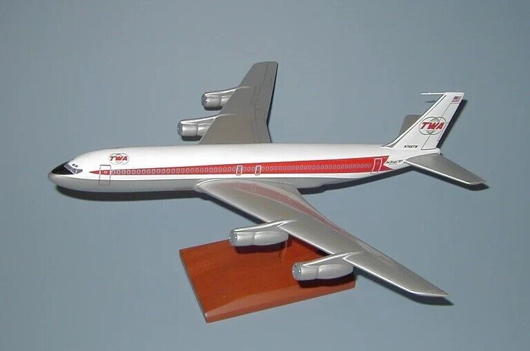 TWA Boeing 707-320 Twin Globe N748TW Desk Top Display 1/100 Model SC Airplane