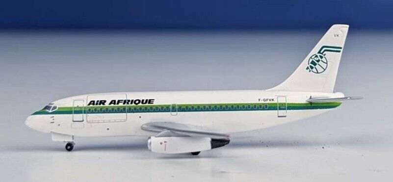 Aeroclassics AC411054 Air Afrique Boeing 737-200 F-GFVK Diecast 1/400 Jet Model