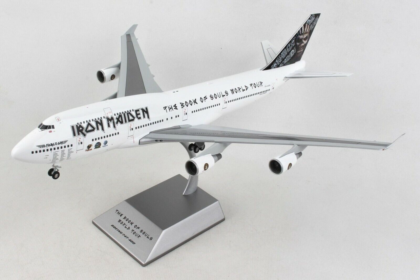 Herpa 571609 Iron Maiden Boeing 747-400 Ed Force One TF-AAK Diecast 1/200 Model 