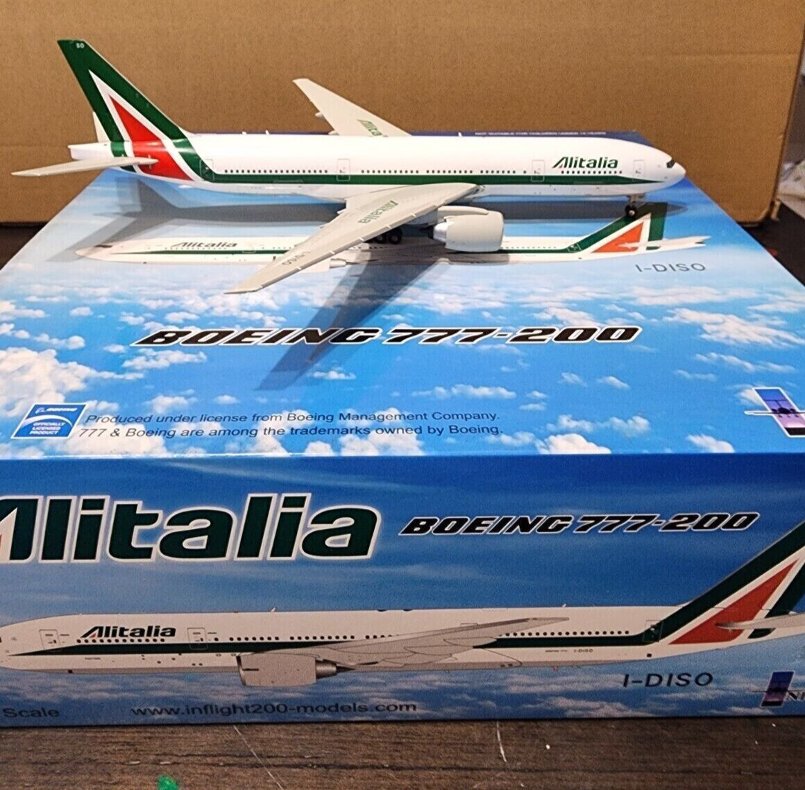 VERY RARE Discontinued Inflight200 1/200 BOEING 777, Alitalia, NIB, HTF