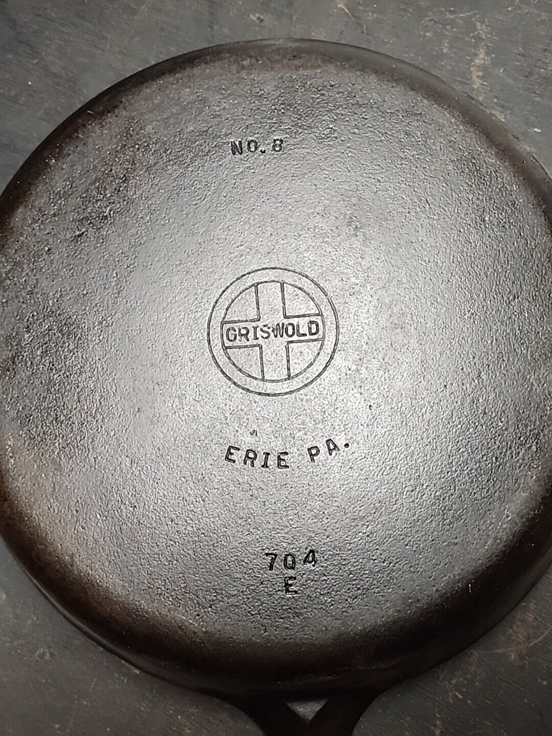 Vintage Griswold Cast Iron Skillet #8 Used 1939 - 1957 Part Number 704E
