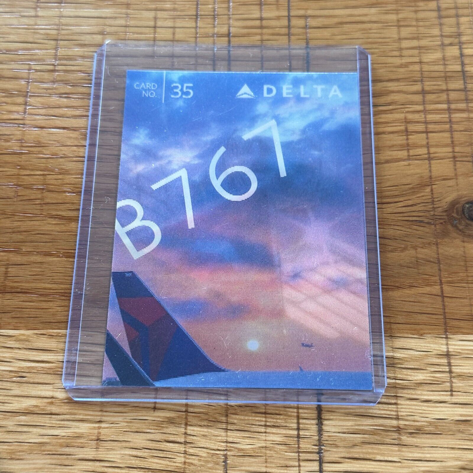 2015 Delta Air Lines Pilot Holographic Trading Card #35 Boeing 767-300ER - RARE