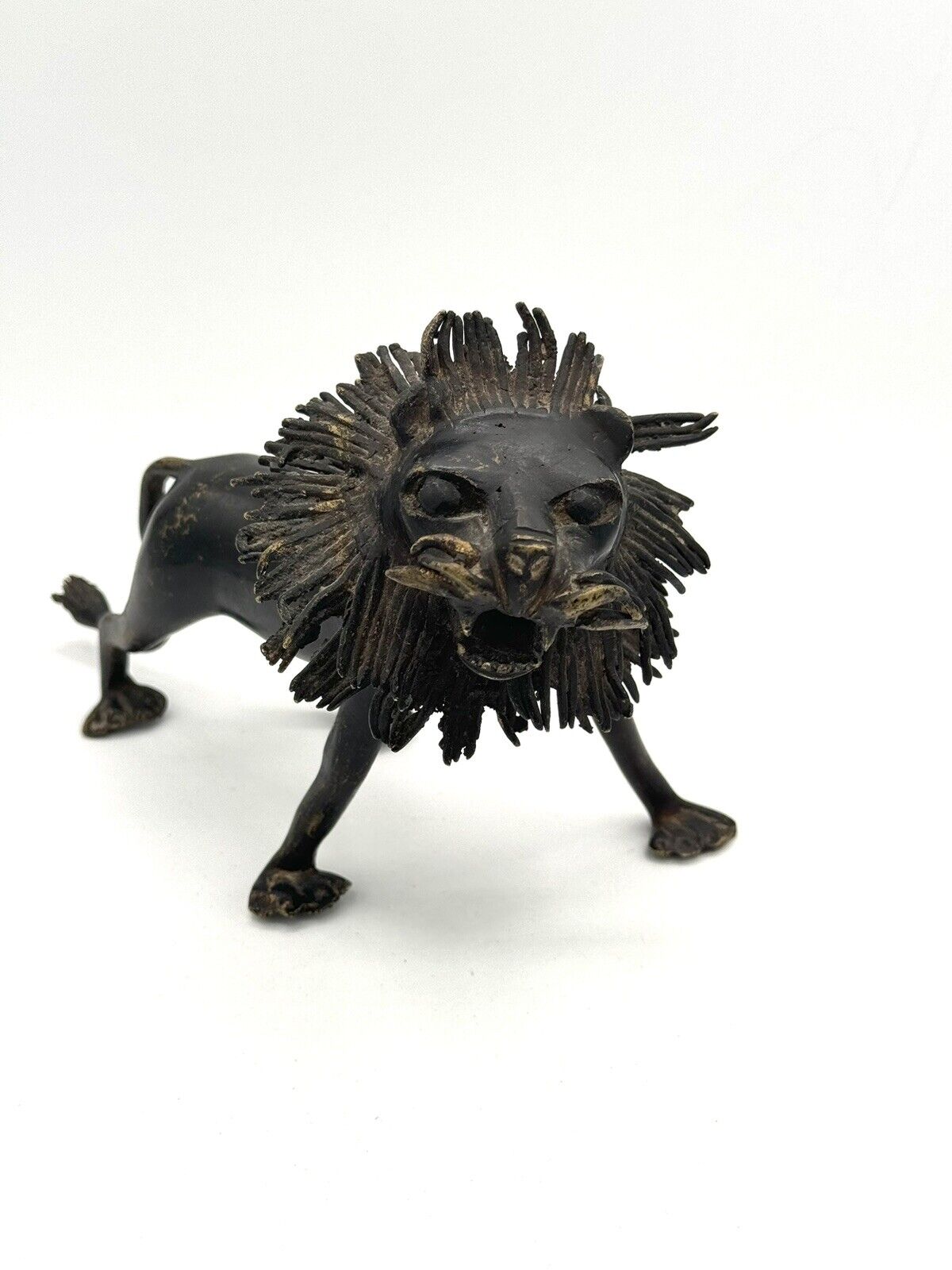 Vintage cast iron lion, 10”x6”, Heavy