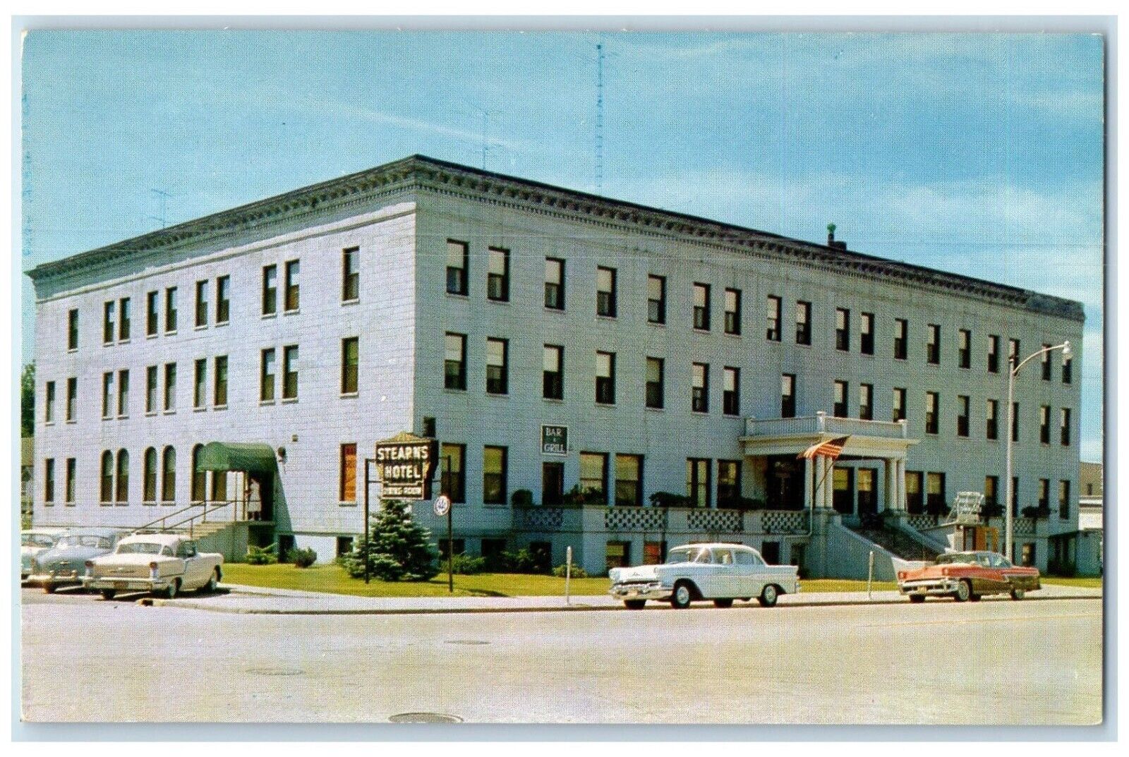c1960 Exterior Hotel Stearns Building Ludington Michigan MI Avery Color Postcard