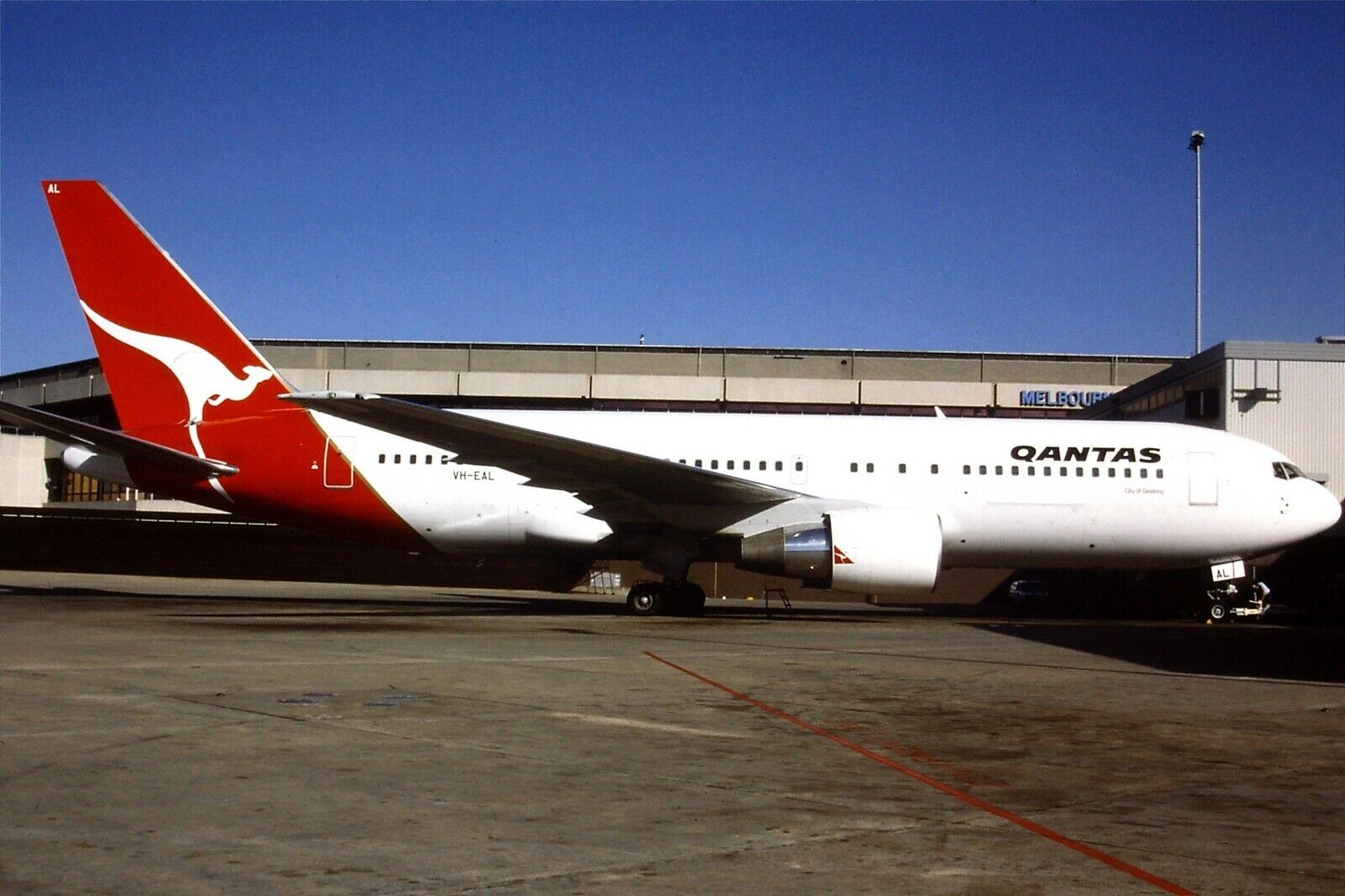Original 35mm Colour Slide of Qantas Boeing 767-238 (ER) VH-EAL