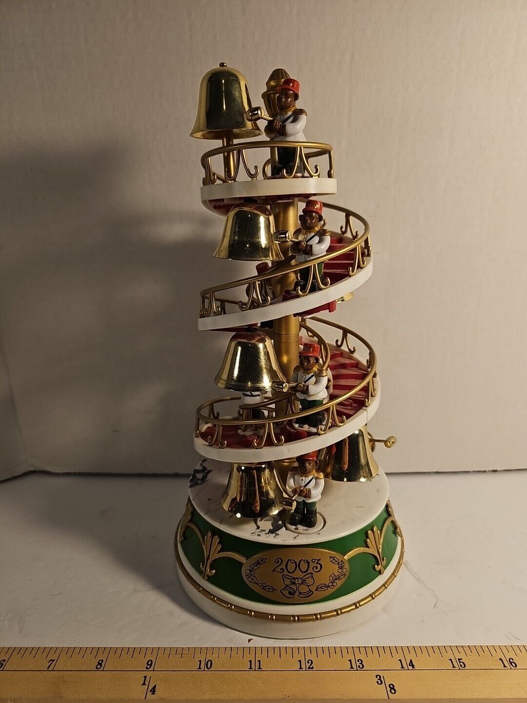 2003 Bear Band Spiral Staircase Christmas Tower Plays 3 Songs Music