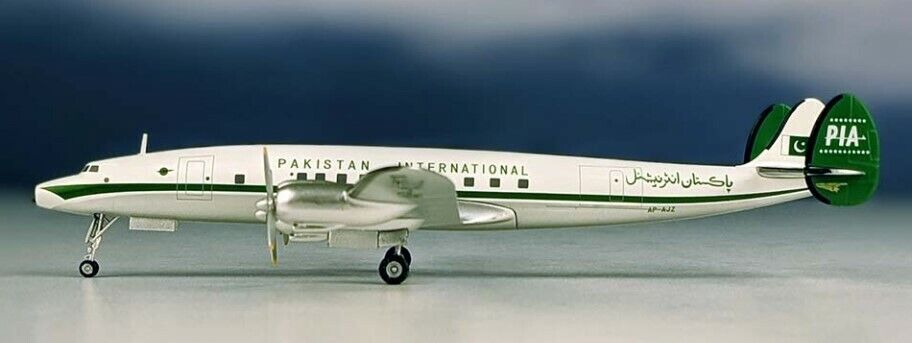 Aeroclassics AC219918 Pakistan International L-1049 AP-AJZ Diecast 1/200 Model