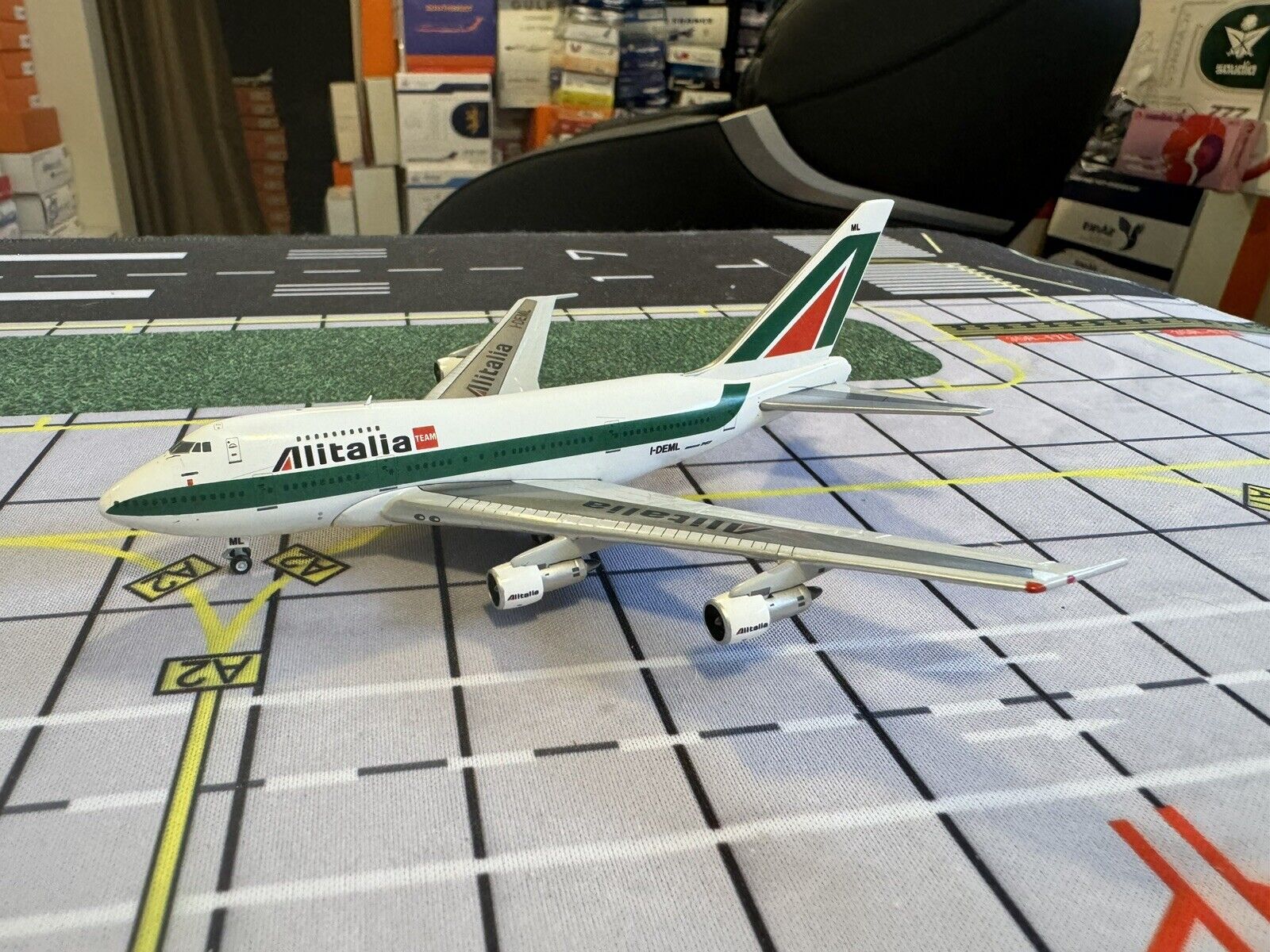 JC Wings 1:400 Alitalia B747SP I-DEML Airlines Fantasy Diecast Custom Model
