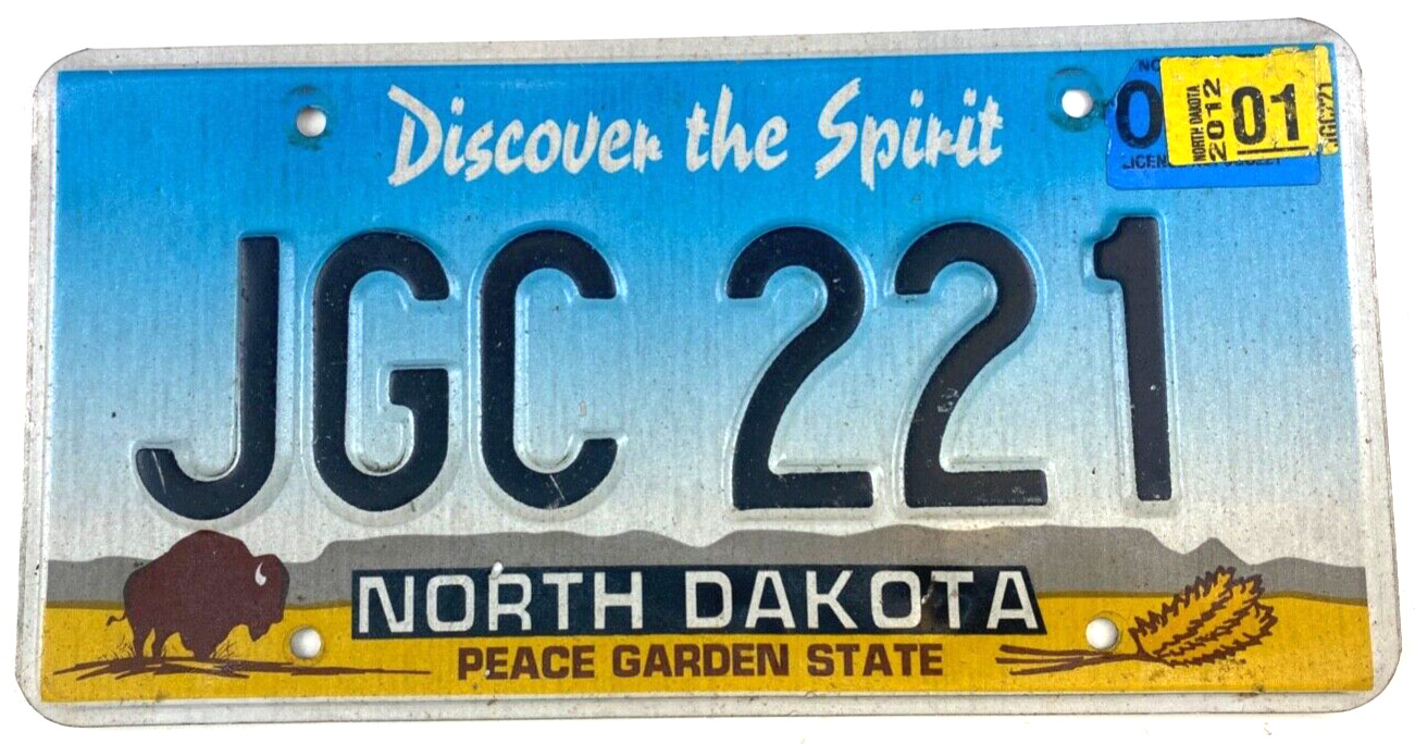 Vintage North Dakota 2001 Auto License Plate Garage Man Cave Pub Decor Collector