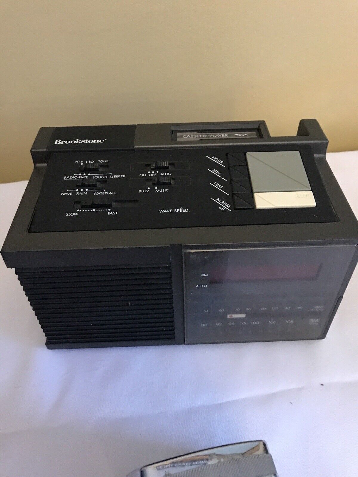 Brookstone AM/FM Cassette Clock Radio with Naturally Soothing Sounds see VIDEO