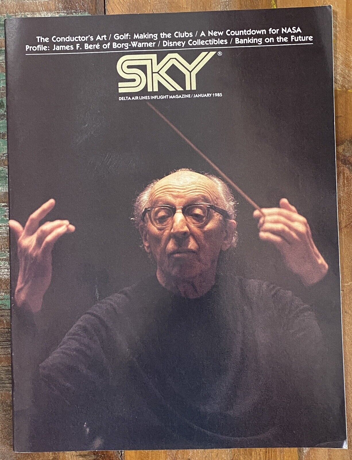 Sky  Delta Airlines Inflight Magazine January 1985 • Distinctively Disney, Etc.