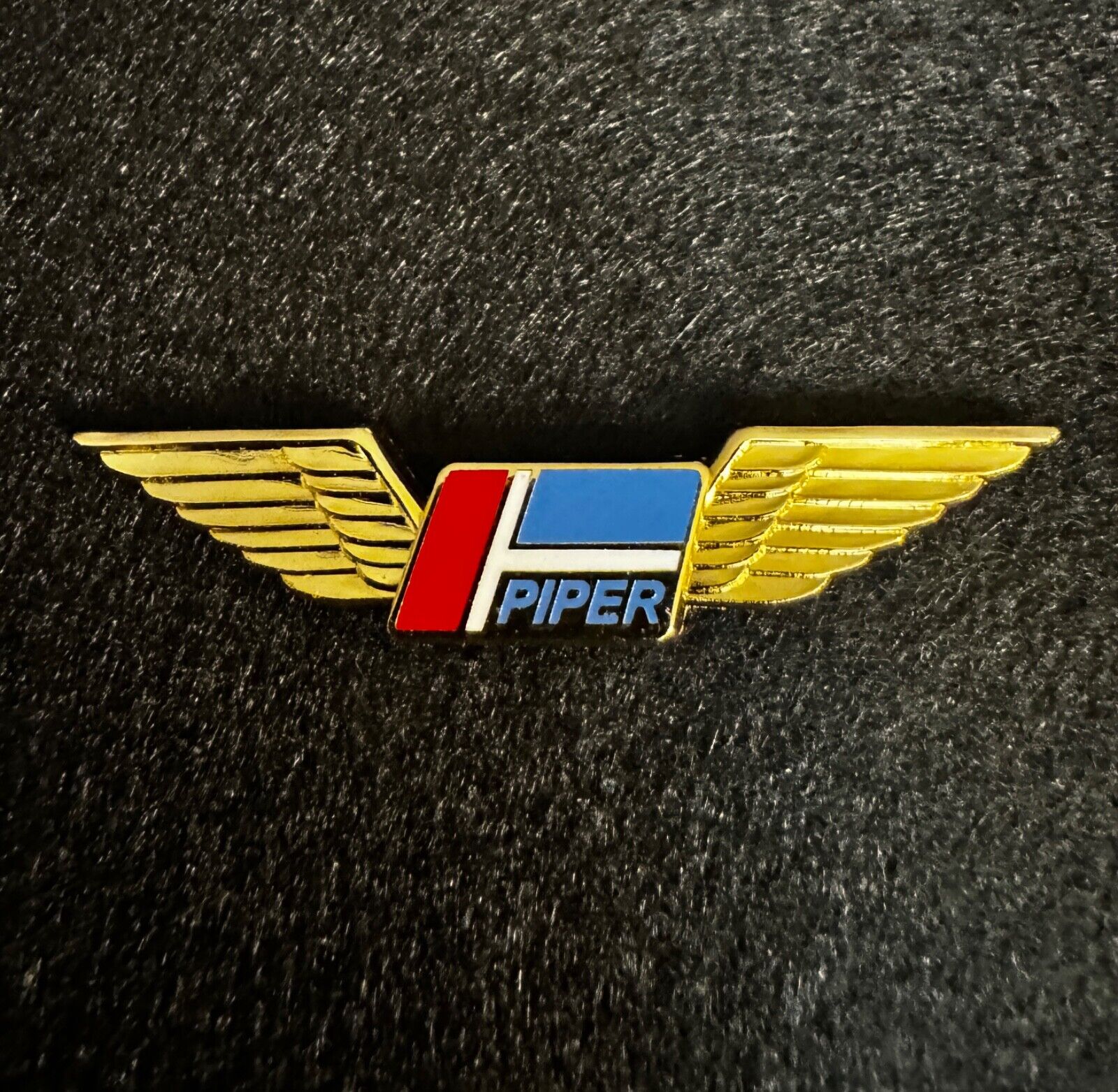 Piper  Wings Lapel Pin Aviation Aircraft Airplane for Hats , Vests , Gifts