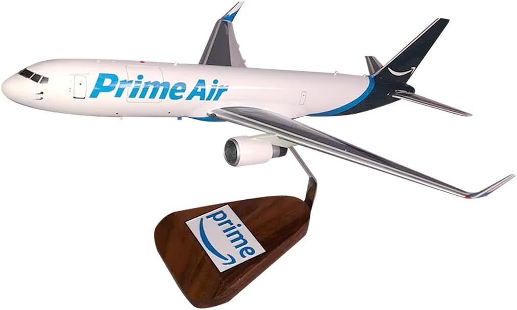 Amazon Prime Air Boeing 767-300F Desk Top Display Jet Model 1/100 SC Airplane