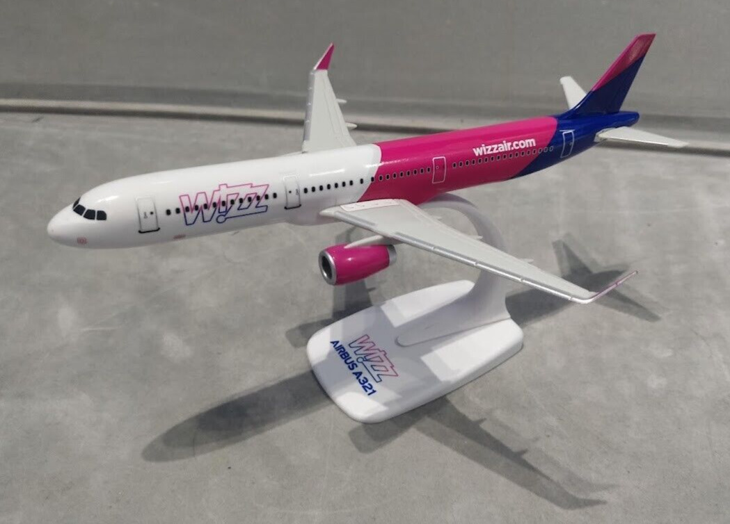 Wizz Air Airbus A321 Model Aircraft Plane Scale 1:200 Unopened Box