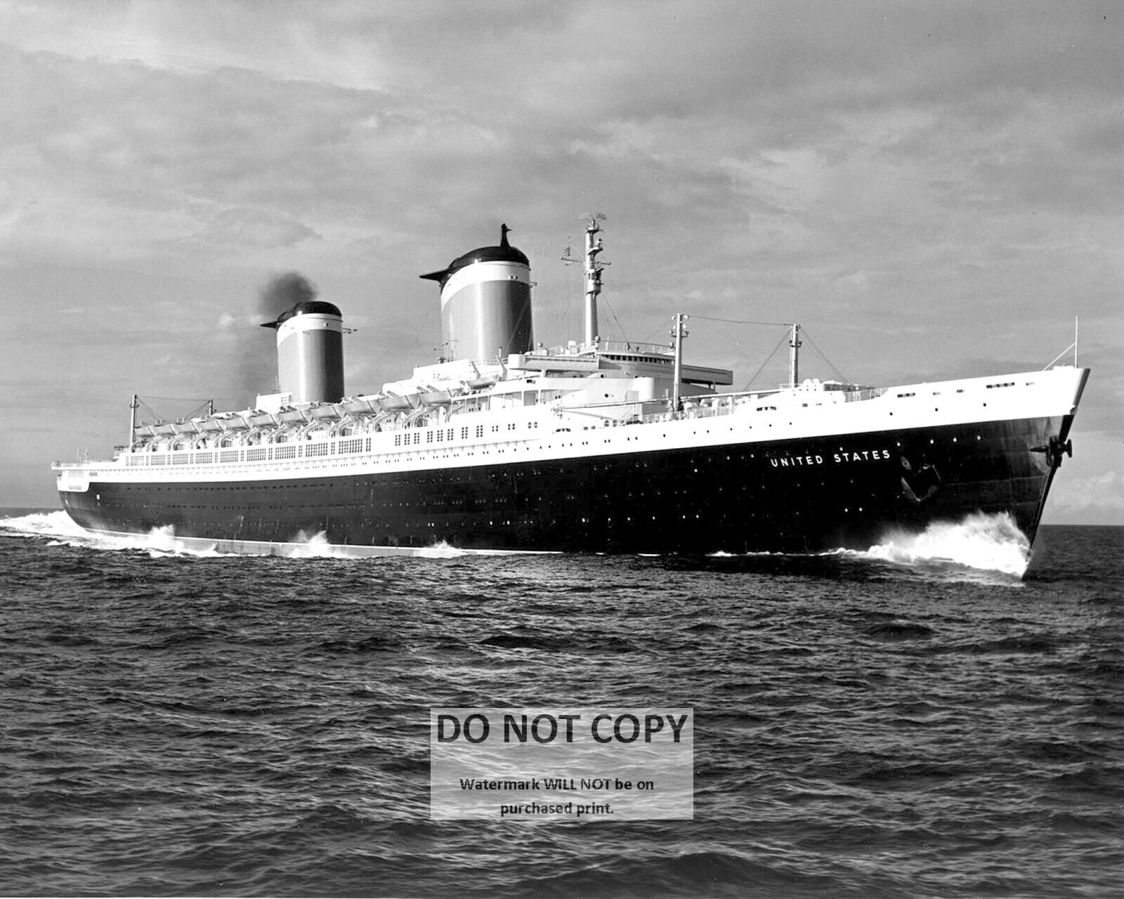 SS UNITED STATES LUXURY PASSENGER LINER - 8X10 PHOTO (FB-808)