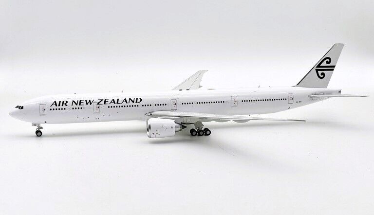 Inflight IF773NZ0224 Air New Zealand B777-300ER ZK-OKU Diecast 1/200 AV Model