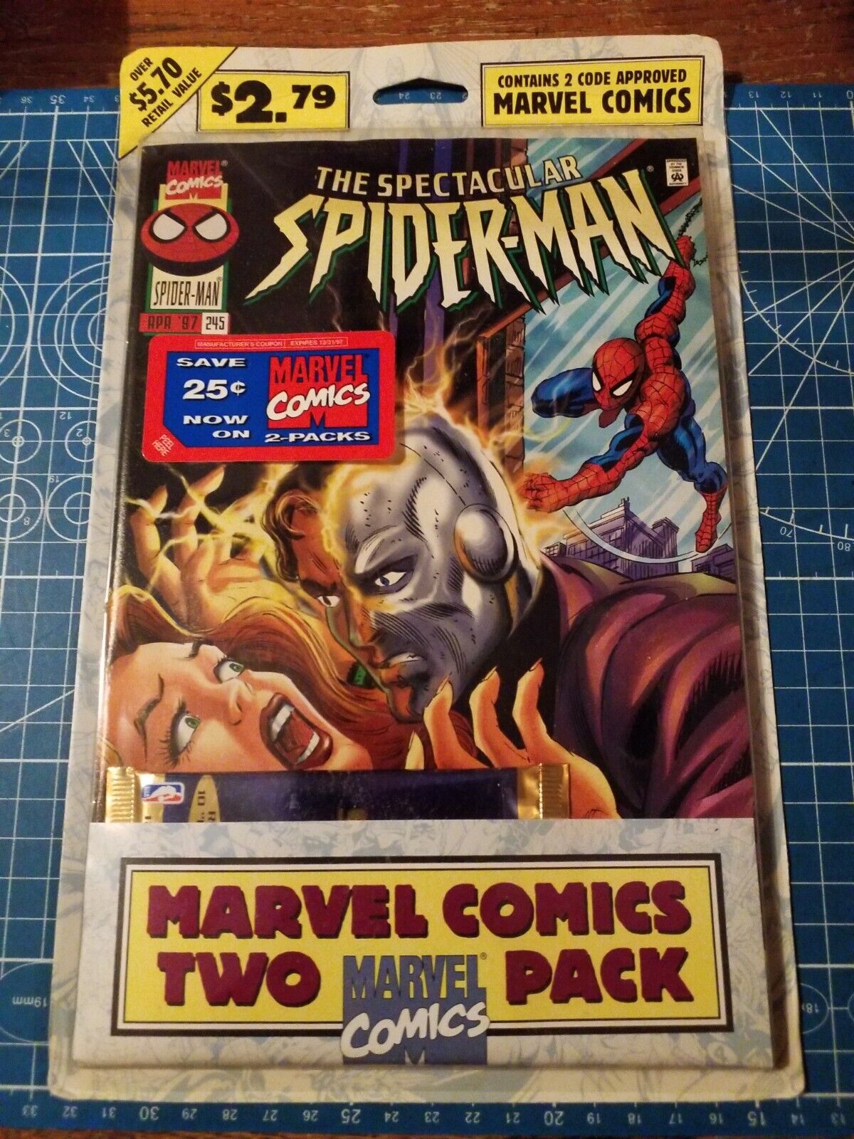 Marvel Comics 2 Pack with 1995 1996 SkyBox Basketball Card Pack
