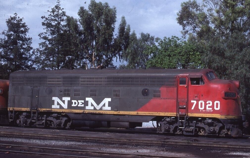 N DE M Railroad Train Locomotive 7020 AGUASCALIENTES AGS Mexico Photo Slide