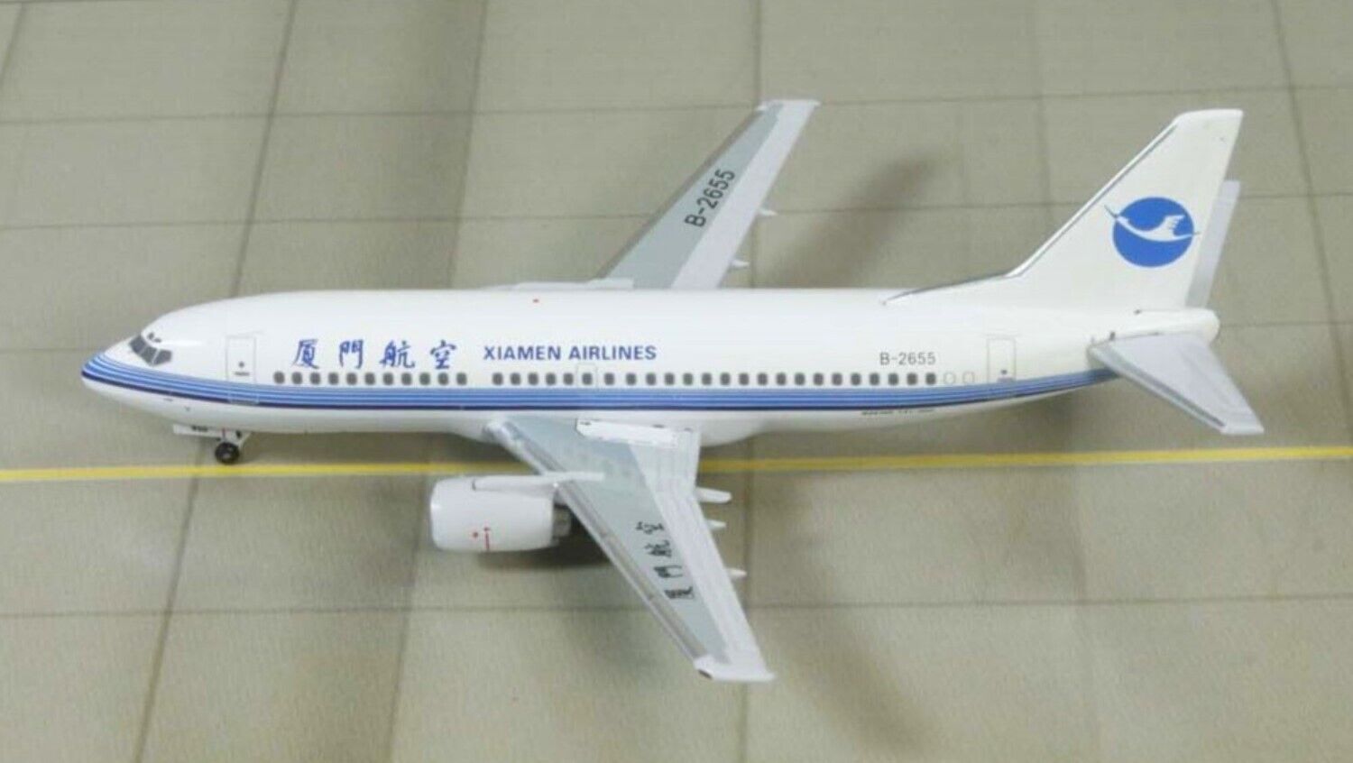 Aeroclassics ACB2655 Xiamen Airlines Boeing 737-300 B-2655 Diecast 1/400 Model