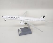 InFlight200 Boeing 777-367/ER Air New Zealand ZK-OKU (with stand) IF773NZ0224 picture