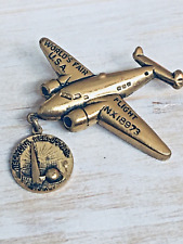 1939 NEW YORK WORLD'S FAIR Howard Hughes Airplane Pin Flight NX18973 Official picture